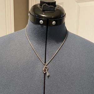 ✨5/$15✨ Heart and Lock necklace